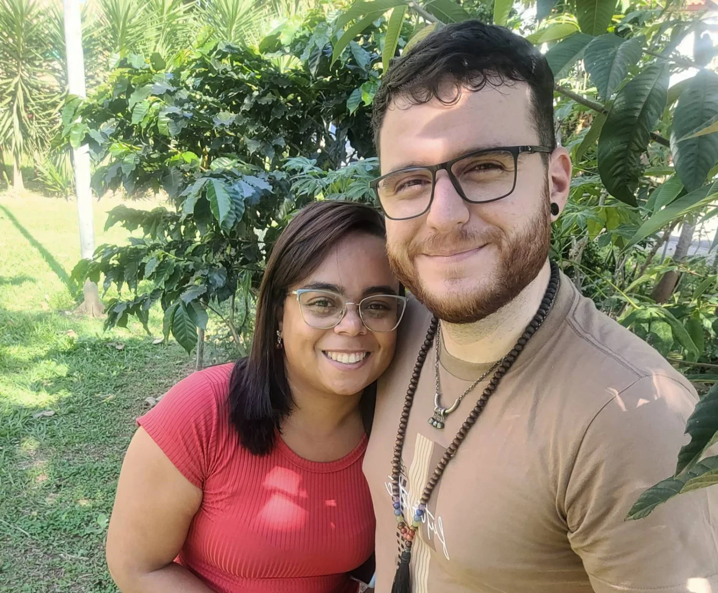 Mikaella Ayla e Guilherme Schneider, da Florescer Idiomas, prontos para conversar sobre o seu japonês
